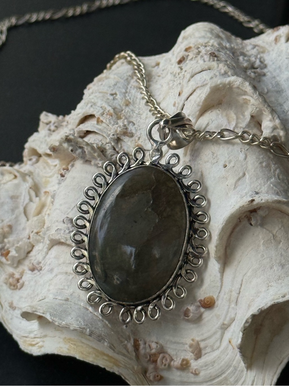 Silver tone Oval Stone Pendant Necklace